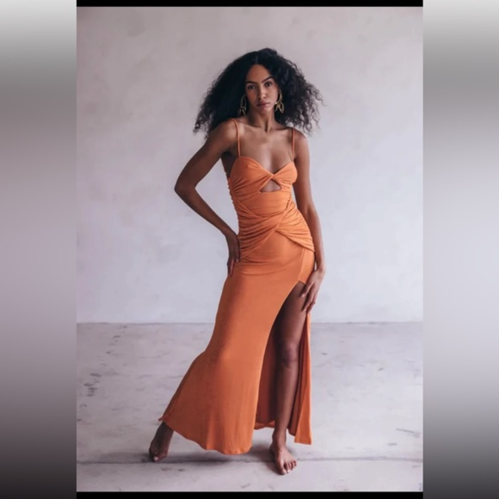 Naomi Gown Aperol‎